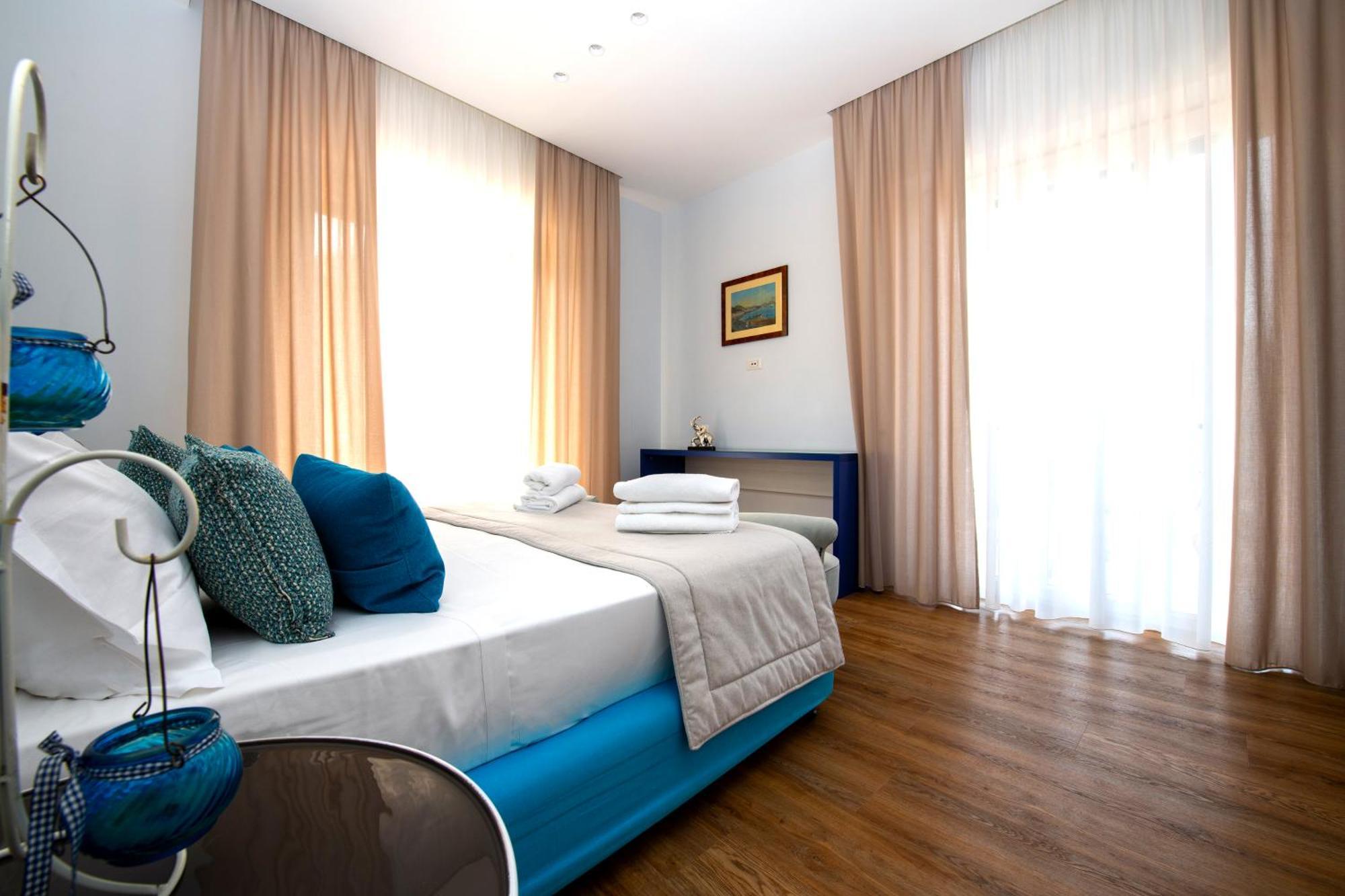 Shabby Chic Seaview Apartments Кастелламмаре-ди-Стабия Экстерьер фото